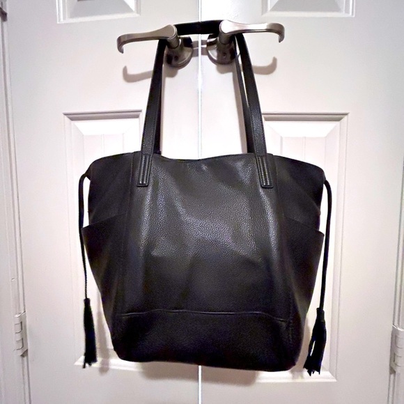 Michael Kors Ashbury Leather Tote Bag with Tassels and Gold Logo Trim - Picture 4 of 6